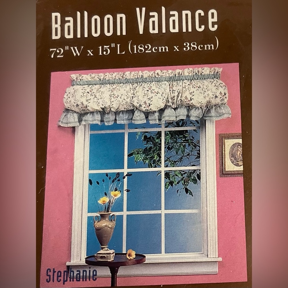 Balloon Valance 72”w x 15”l Floral Pattern Cotton Fabric New in package
